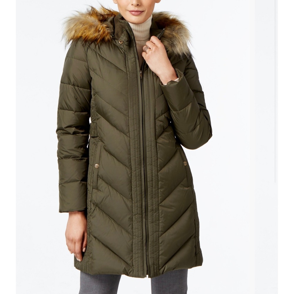 Larry Levine Down Coat Size‎ M Women's Olive Green Chevron Quilted Faux Fur Trim